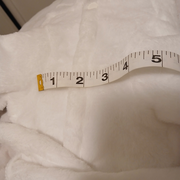 Pet Robe white soft plush with black trim sz Lg / XL small for small dog cat new - Picture 5 of 8